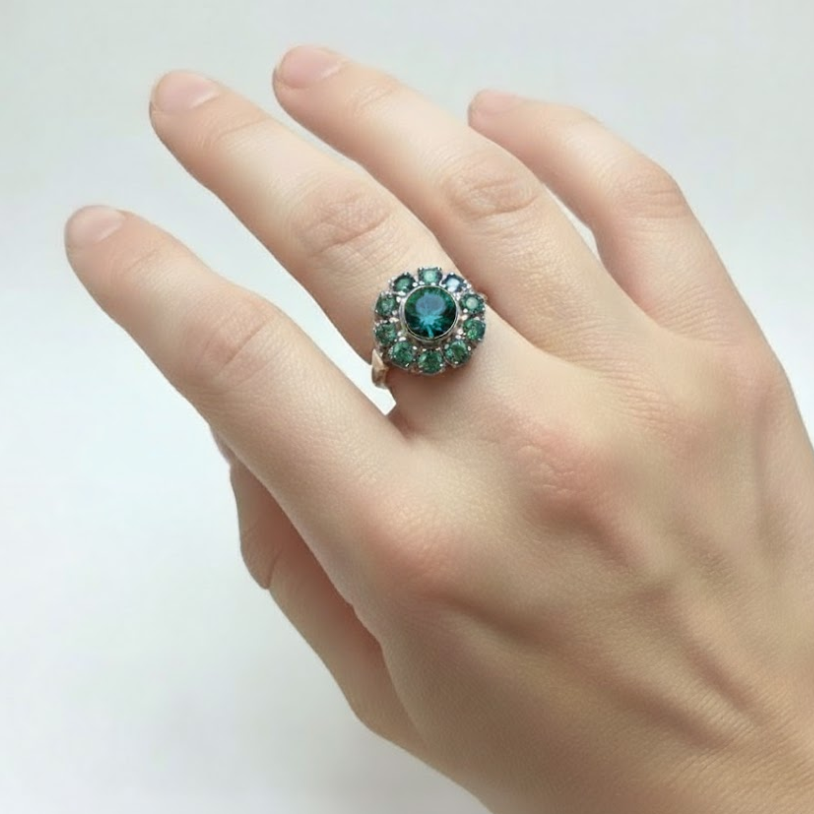 Vintage Green Diamond Ring - Intricate Flower Design in 925 Sterling Silver. A beautiful addition to any jewelry collection.