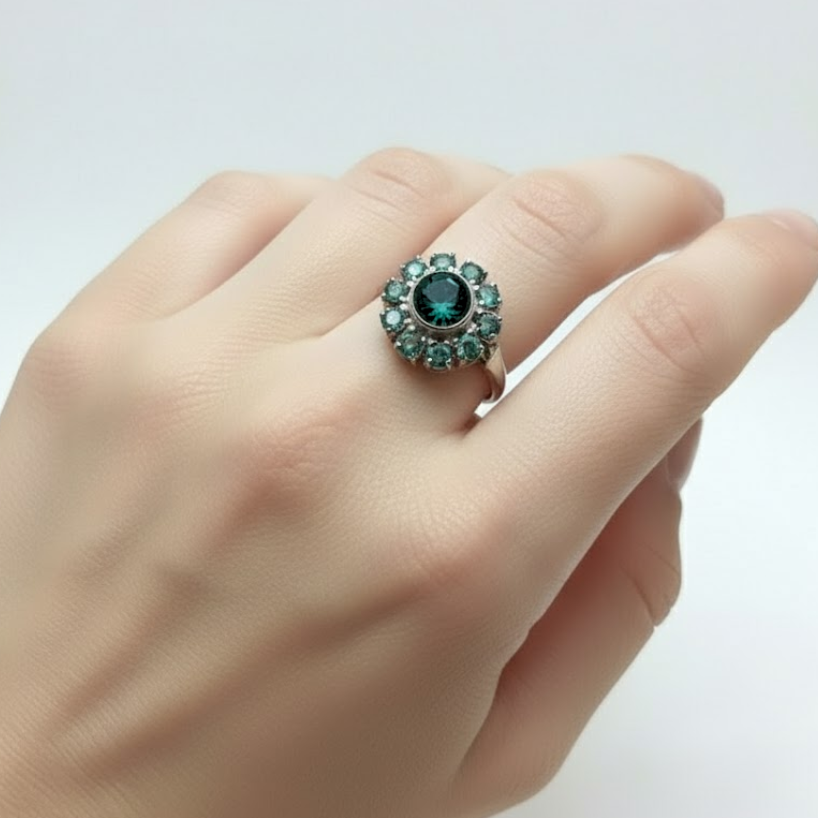 Green Diamond Vintage Ring - Floral Design in 925 Sterling Silver. Perfect for daily wear and special celebrations.