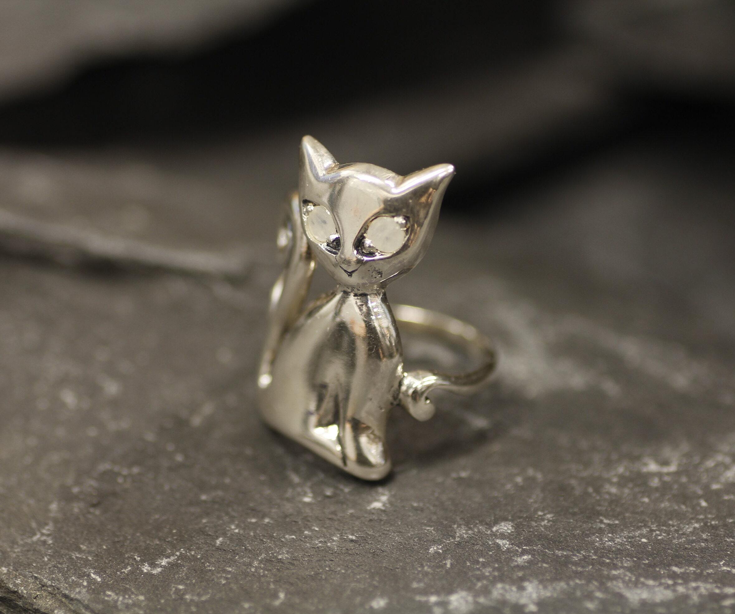 Silver Cat Ring, Natural Rainbow Moonstone, Long Cat Ring, June Birthstone, Kitten Ring, Statement Ring, Animal Ring, Sterling Silver Ring