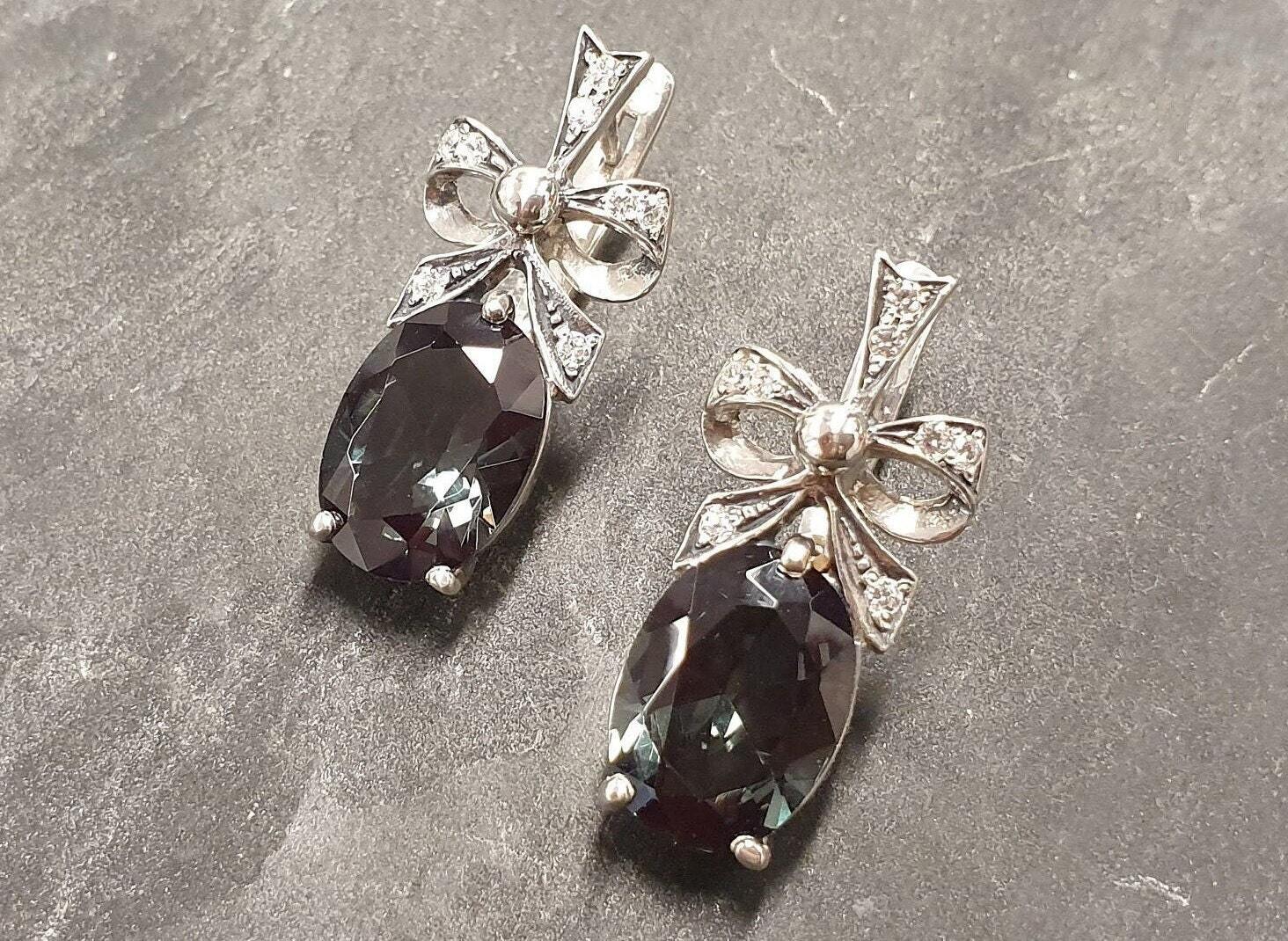 Green Diamond Earrings, Green Earrings, Created Diamond, Green Earrings Vintage, Green Earrings Diamond, Ribbon Earrings, Jewellery Ribbon