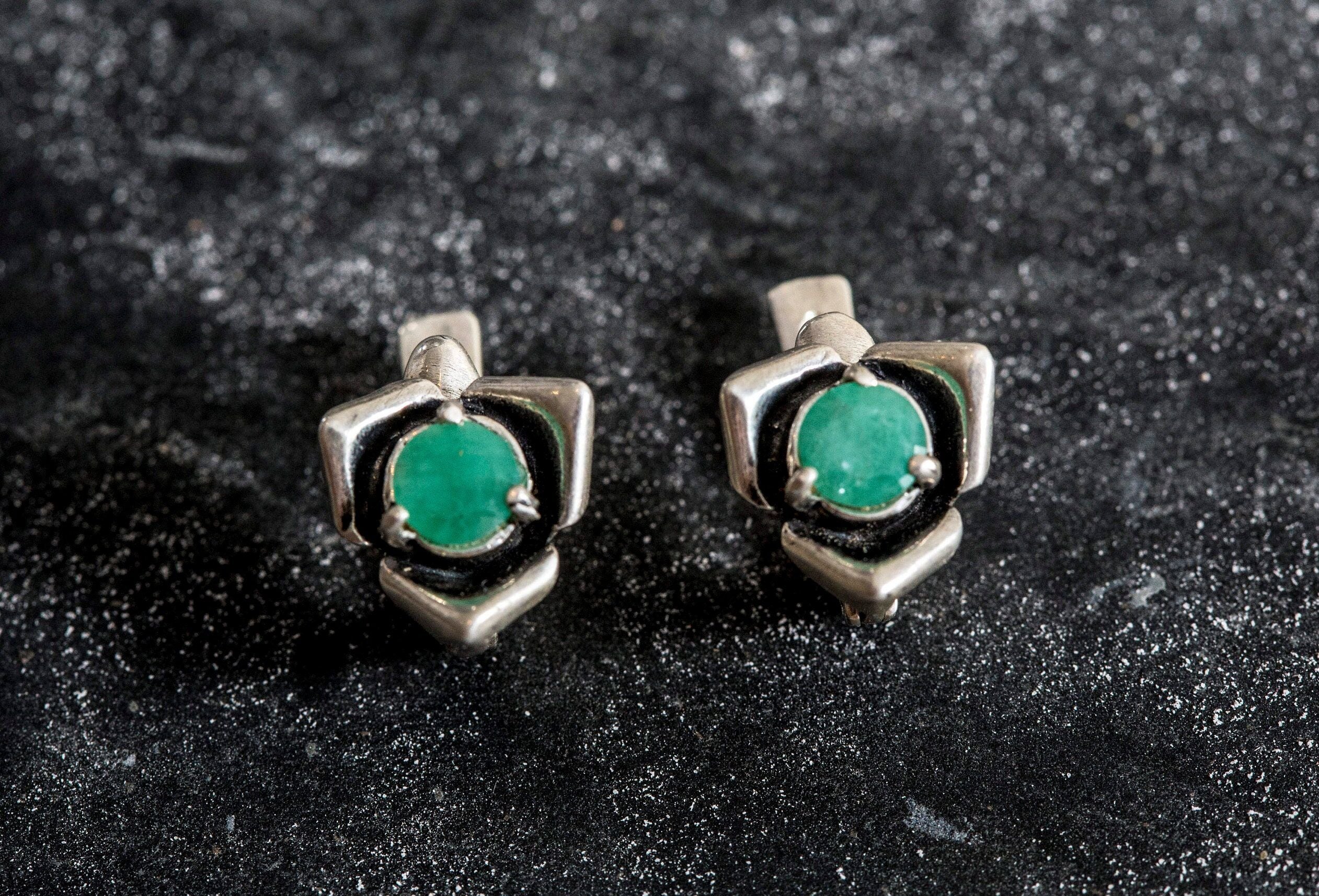 Natural Emerald Earrings made in 925 Sterling Silver with Round Natural Green Emerald in Prong setting, May Birthstone gift idea, symbolizes growth, harmony, and deep emotional healing, ideal for everyday wear and perfect for birthday gifting and special occasions.
