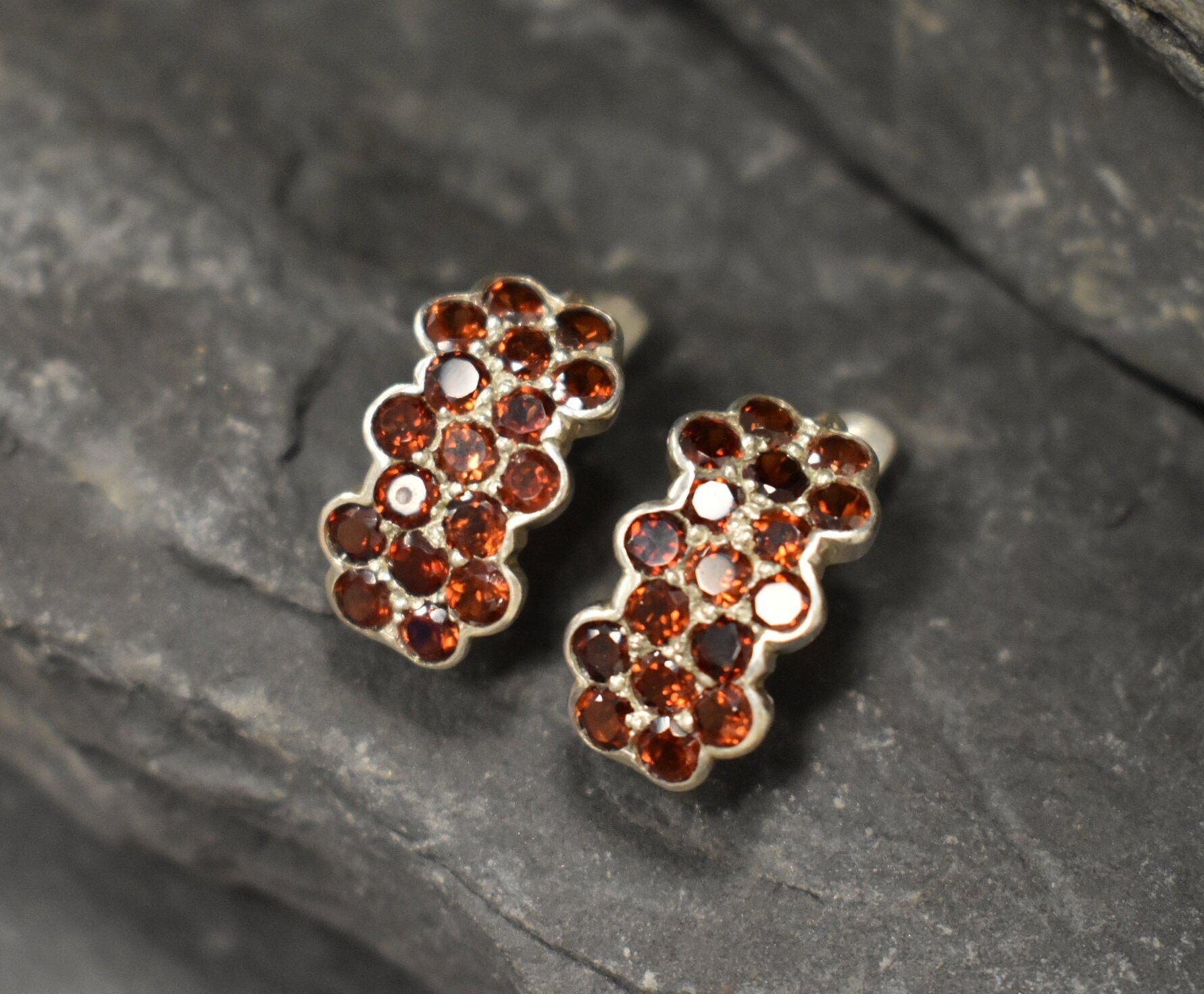 Garnet Earrings, Natural Garnet, Flower Earrings, January Birthstone, Stud Earrings, Red Earrings, Vintage Earrings, 925 Silver Earrings