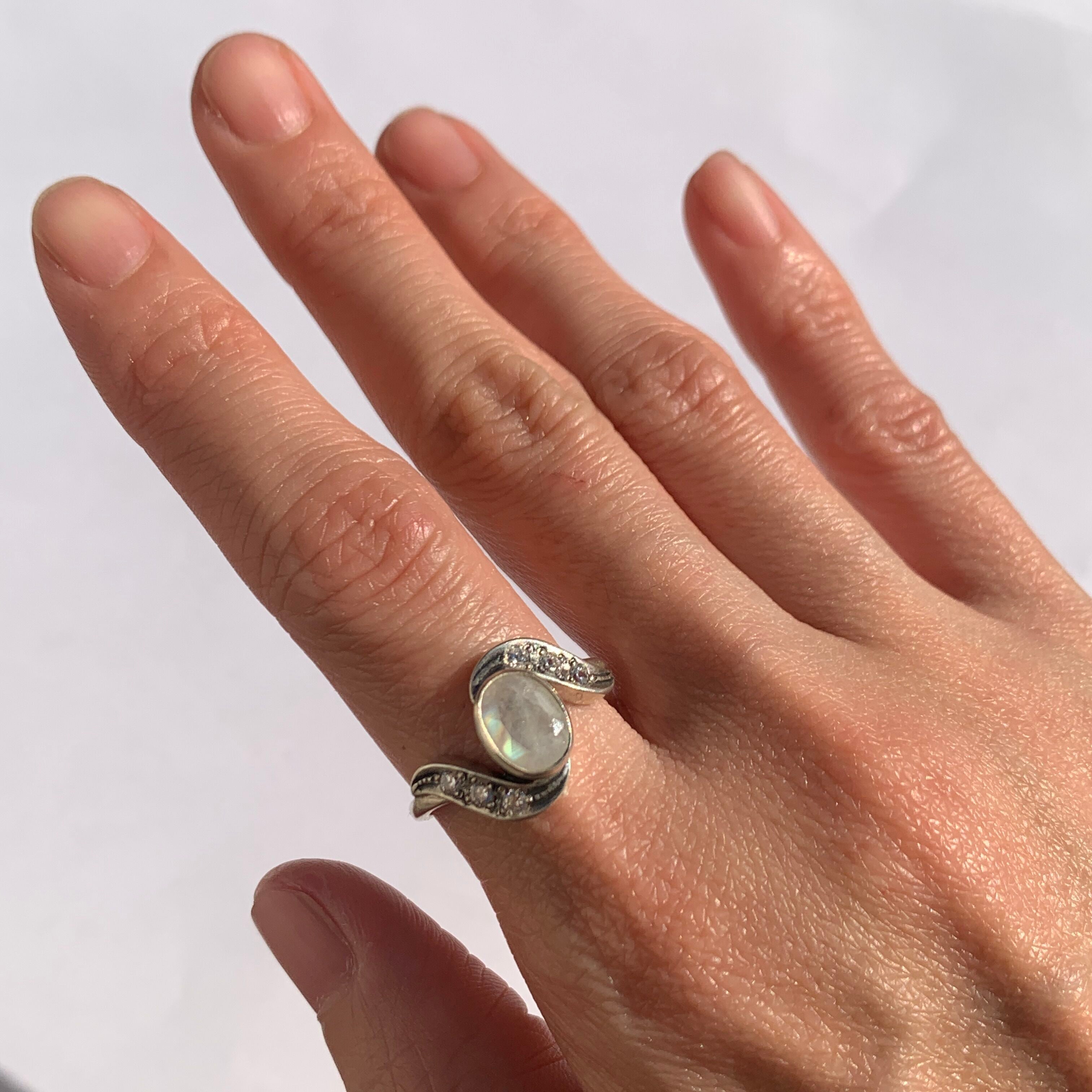 Moonstone Ring, Rainbow Moonstone, Vintage Rings, Antique Ring, Natural Moonstone, June Birthstone, Silver Ring, June Ring, Solid Silver