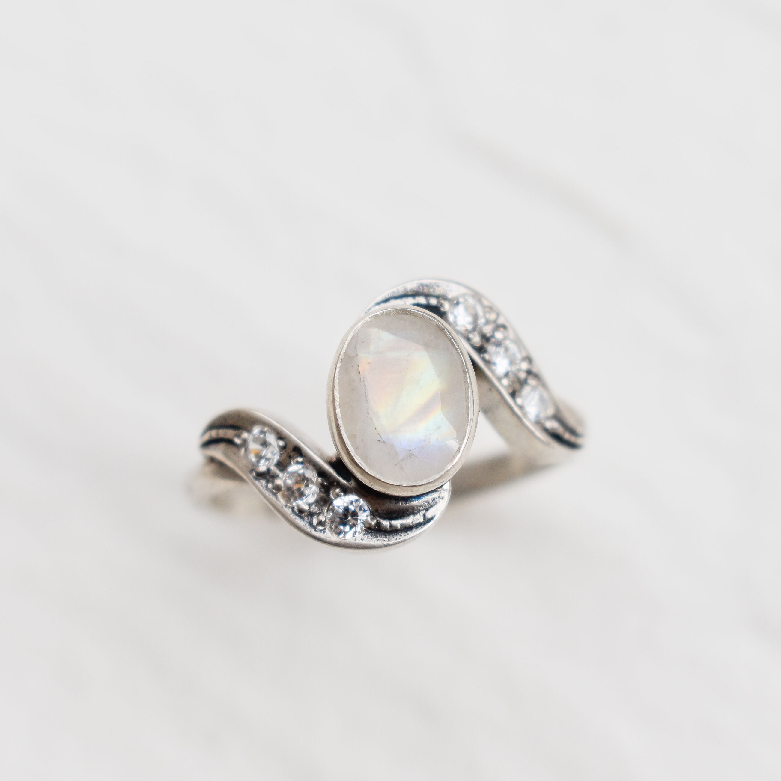 Moonstone Ring, Rainbow Moonstone, Vintage Rings, Antique Ring, Natural Moonstone, June Birthstone, Silver Ring, June Ring, Solid Silver