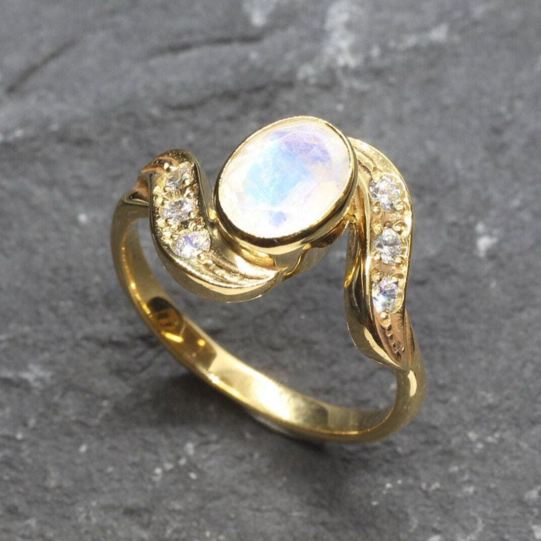 Moonstone Ring, Rainbow Moonstone, Vintage Rings, Antique Ring, Natural Moonstone, June Birthstone, Silver Ring, June Ring, Solid Silver(1)