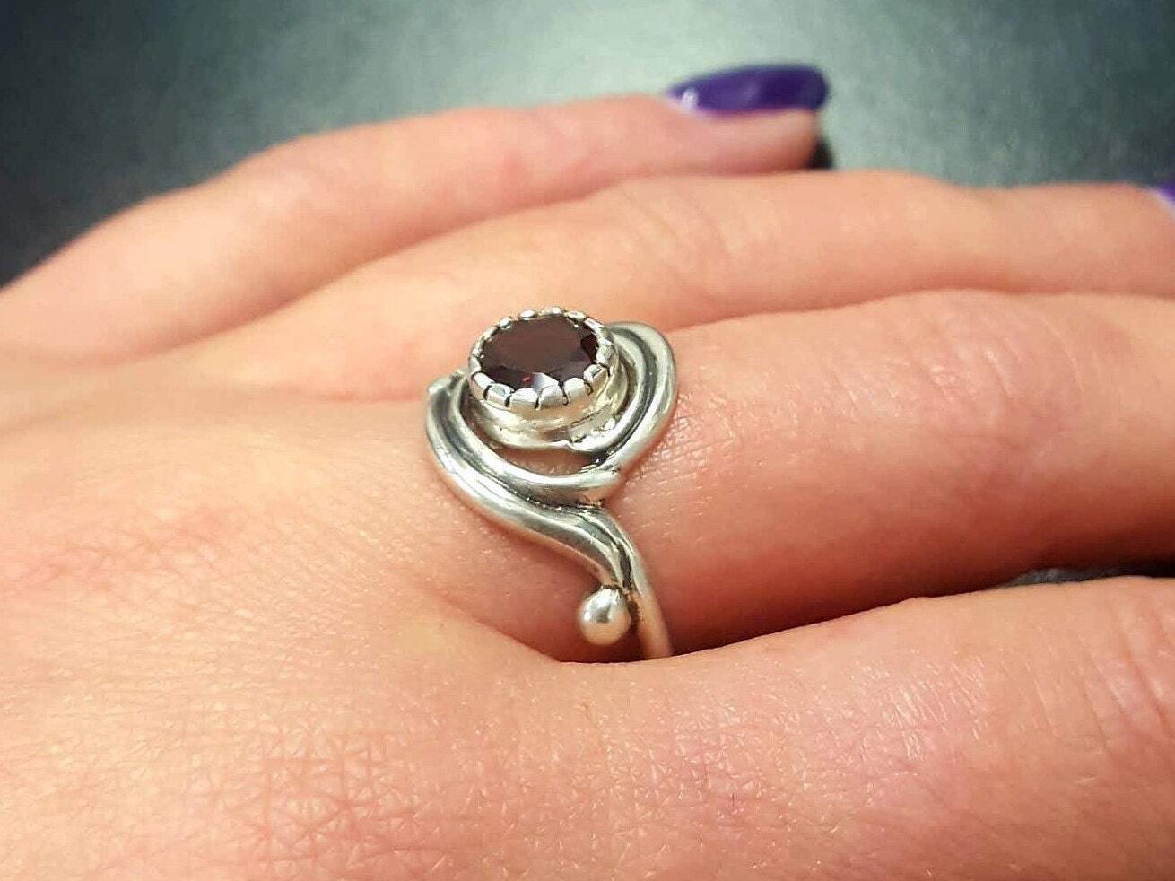 Garnet Ring, Natural Garnet, January Birthstone, Red Vintage Ring, January Ring, Red Garnet Ring, Unique Rings, Solid Silver Ring, Garnet