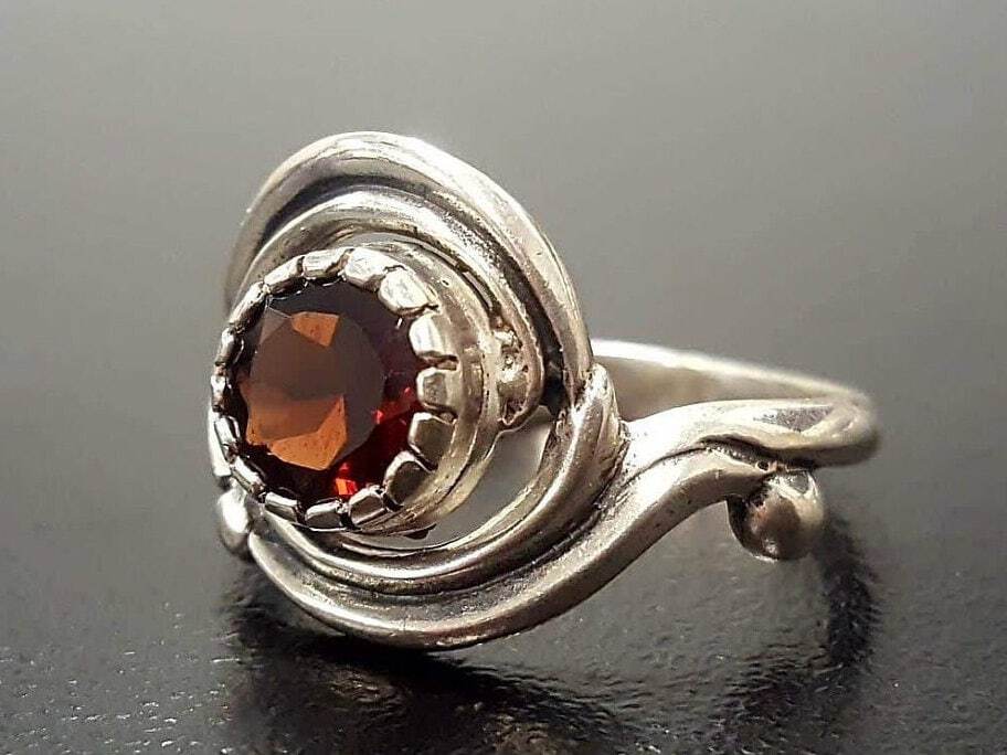 Garnet Ring, Natural Garnet, January Birthstone, Red Vintage Ring, January Ring, Red Garnet Ring, Unique Rings, Solid Silver Ring, Garnet