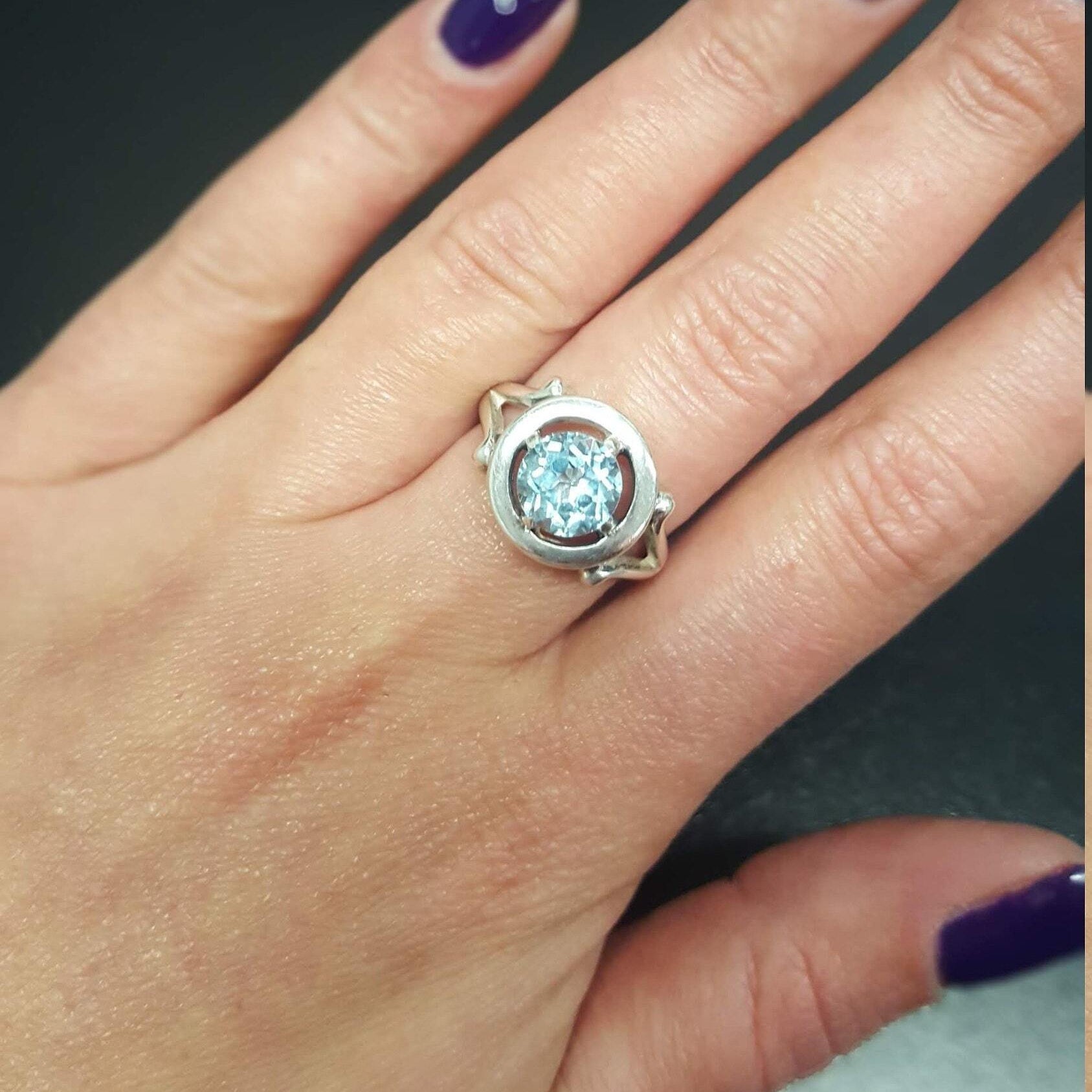 Blue Topaz Ring, Natural Blue Topaz, Topaz Ring, Blue Statement Ring, December Ring, Vintage Round Ring, December Birthstone, Blue Topaz
