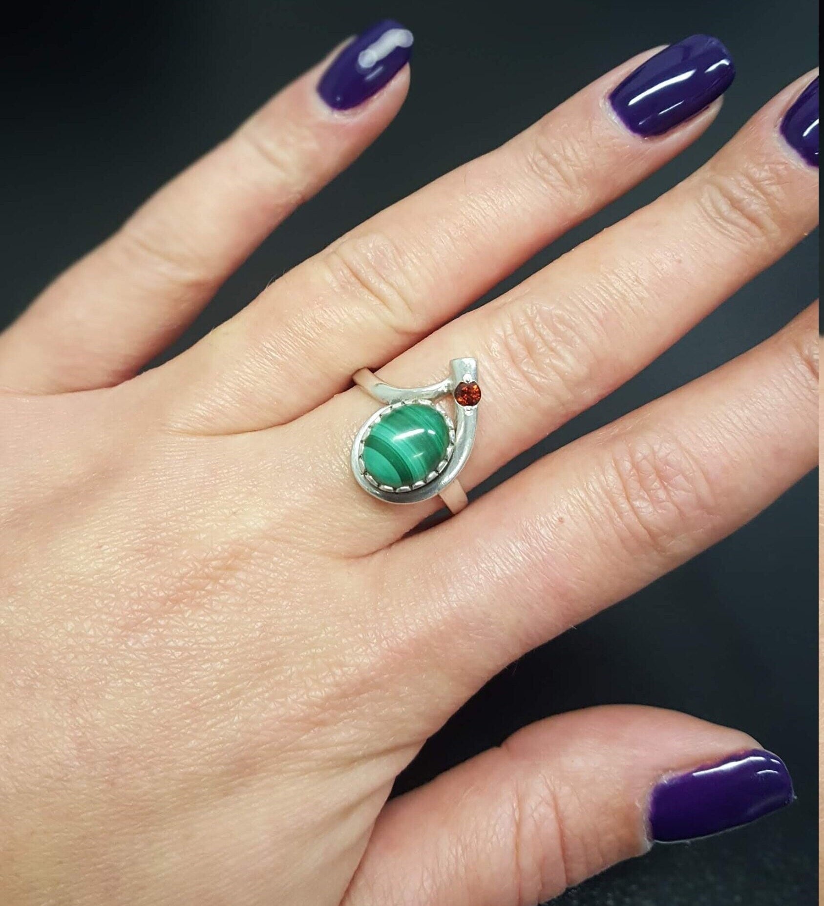 Malachite Ring, Natural Malachite, Natural Garnet, Unique Stone Ring, Green Ring, Vintage Ring, Silver Ring, Green Statement Ring, Malachite