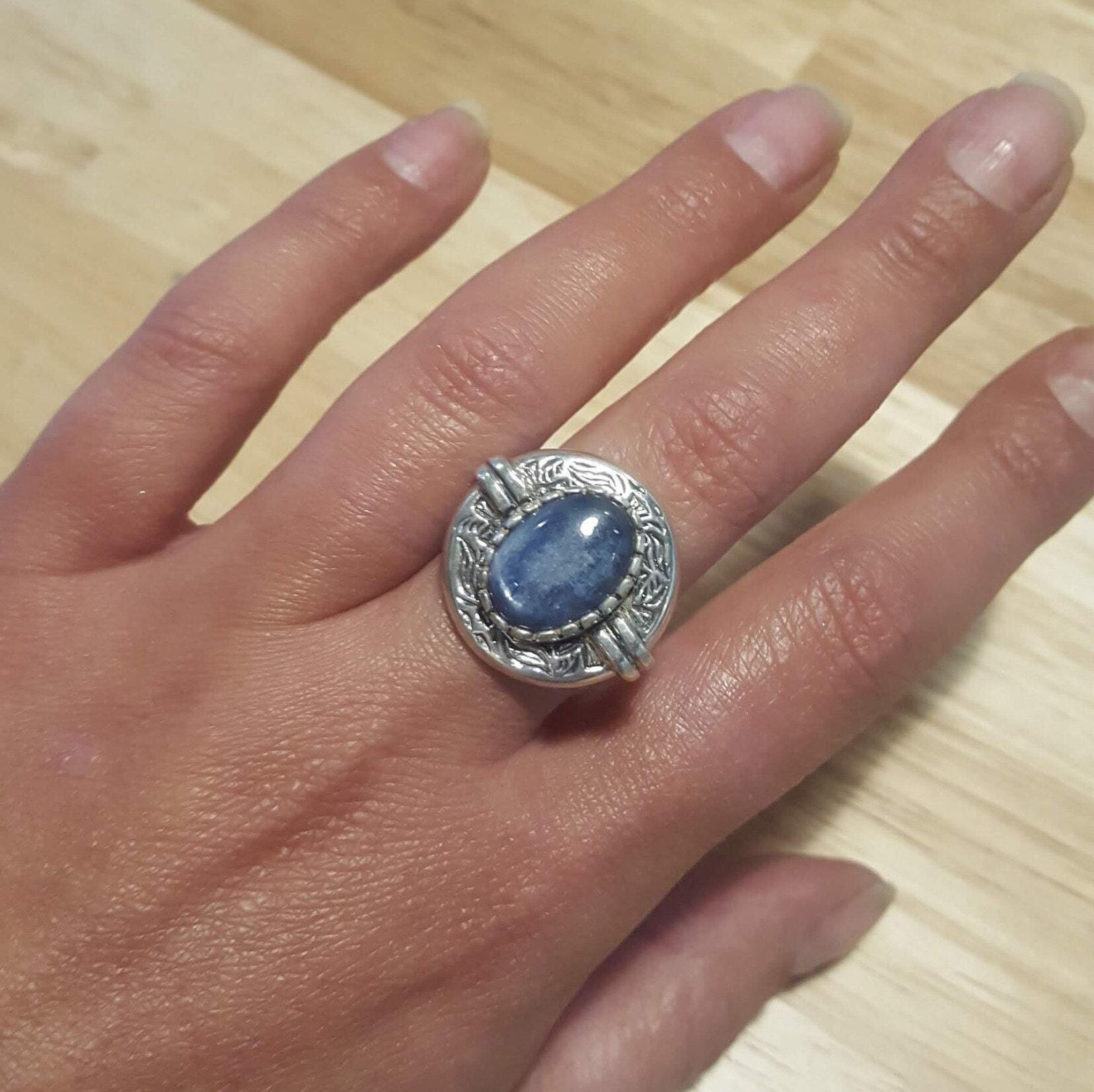 Egyptian Blue Ring, Blue Kyanite Ring, Natural Kyanite, Vintage Rings, Blue Kyanite, Egyptian Ring, Solid Silver Ring, Blue Ring, Kyanite