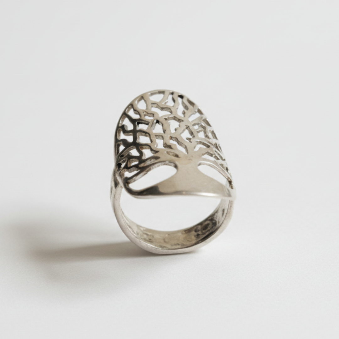 Elegant Tree Ring in Sterling Silver, Unique Design Perfect for Everyday Wear, Great for Birthdays and Special Celebrations.