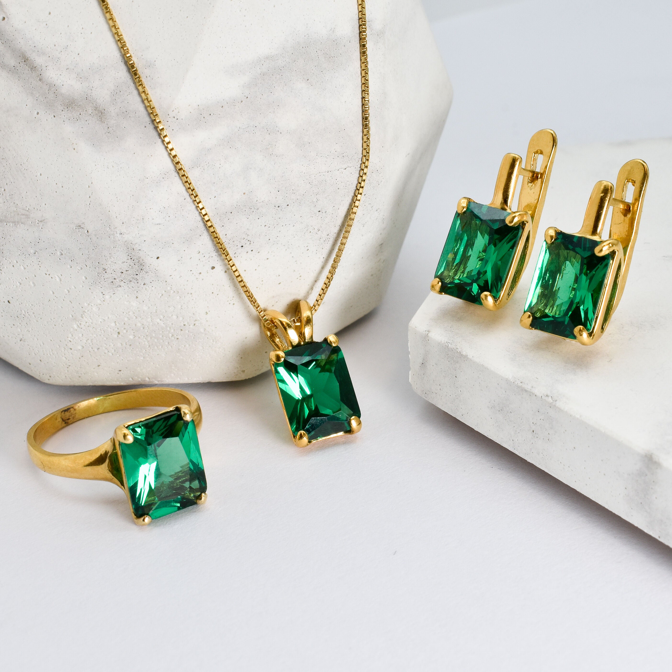 Gold Emerald Necklace 18k Gold Square Emerald Pendant Green