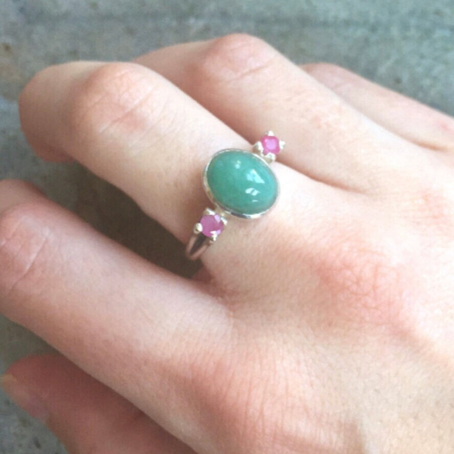 Elegant 925 Sterling Silver ring featuring a Bezel-set Oval Natural Emerald, May Birthstone for healing and harmony. Ideal gift!