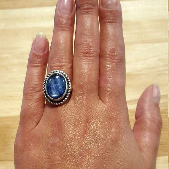 Prehnite Ring, Natural Prehnite, Statement Ring, Green Ring, May Birthstone, Vintage Ring, May Ring, Big Ring, Solid Silver Ring, Prehnite