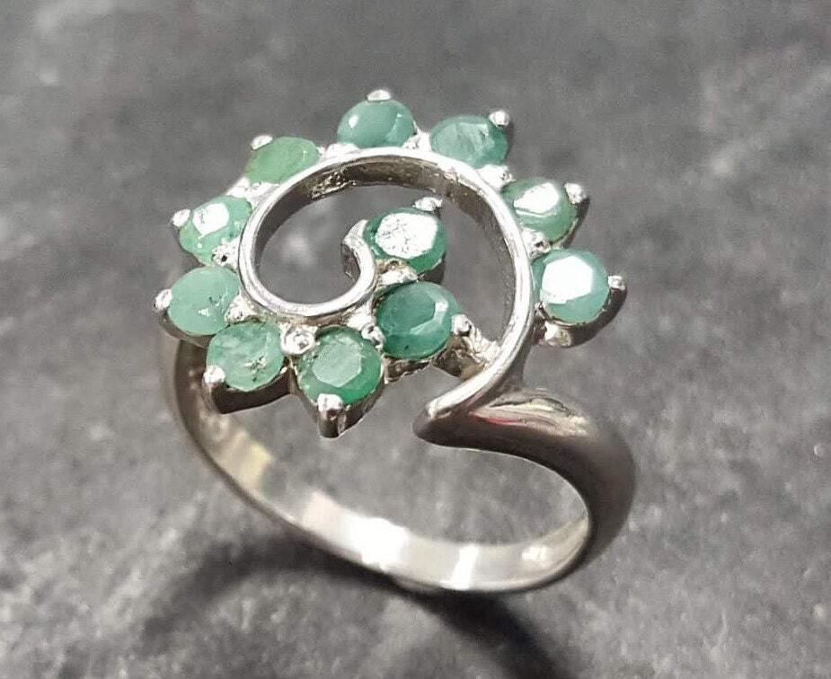 Natural Emerald Ring made in 925 Sterling Silver with Round Natural Green Emerald in Prong setting, May Birthstone gift idea, symbolizes growth, harmony, and deep emotional healing, ideal for everyday wear and perfect for birthday gifting and special occasions.