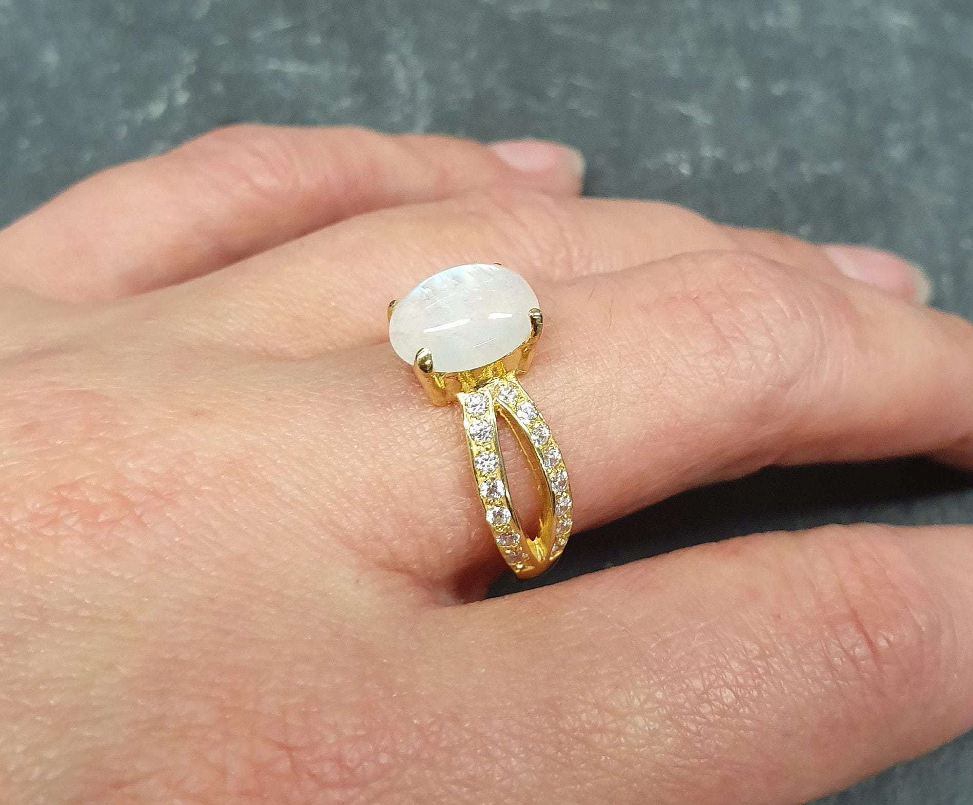 Gold Moonstone Ring, Moonstone Ring, Natural Moonstone, June Birthstone, Engagement Ring, Vintage Ring, Gold Solitaire Ring, 925 Silver Ring