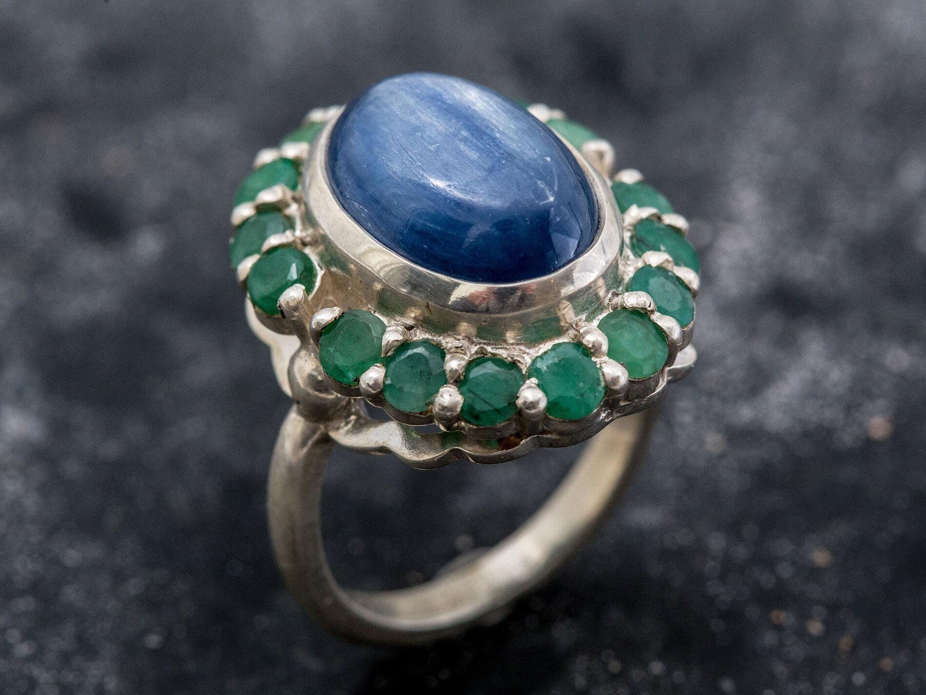 Victorian Blue Ring, Blue Kyanite Ring, Emerald Ring, Natural Stones, Vintage Rings, Large Stone Ring, Solid Silver Ring, Emerald, Kyanite