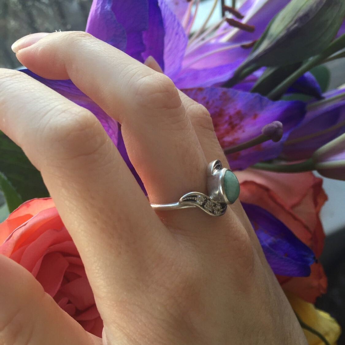 Genuine Emerald Ring, Antique Ring, Vintage Ring, May Birthstone, Natural Emerald Ring, Engagement Ring, Curvy Ring, Sterling Silver Ring