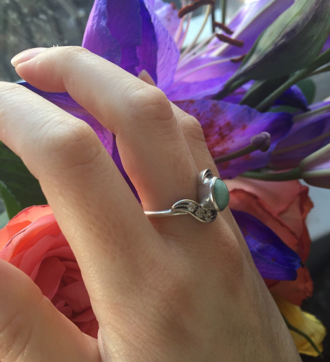 Genuine Emerald Ring, Antique Ring, Vintage Ring, May Birthstone, Natural Emerald Ring, Engagement Ring, Curvy Ring, Sterling Silver Ring