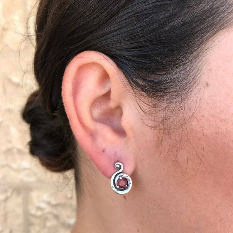 Elegant 925 Sterling Silver Emerald Earrings, featuring round natural green emeralds, perfect for gifts and special occasions.