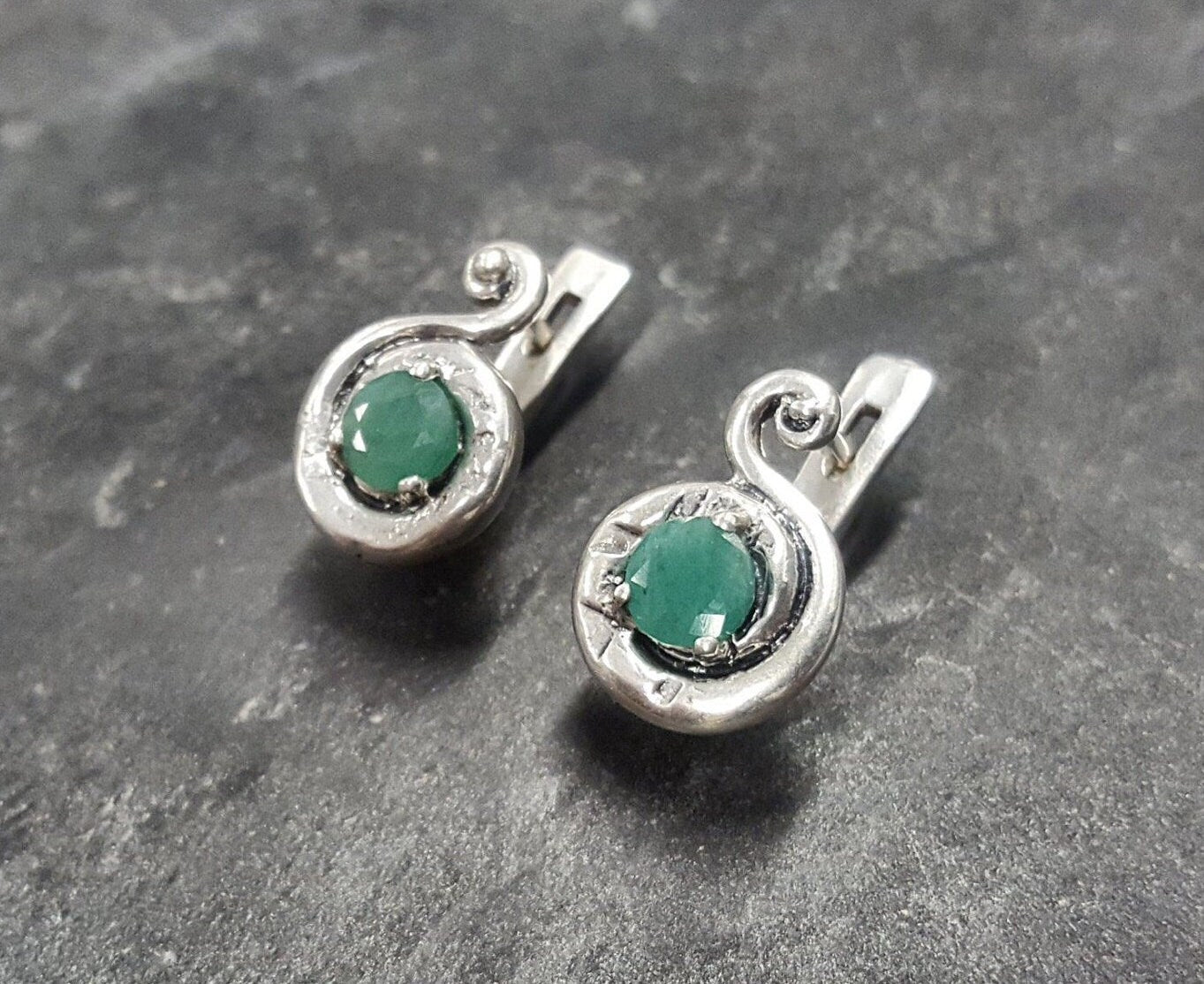 Natural Emerald Earrings made in 925 Sterling Silver with Round Natural Green Emerald in Prong setting, May Birthstone gift idea, symbolizes growth, harmony, and deep emotional healing, ideal for everyday wear and perfect for birthday gifting and special occasions.