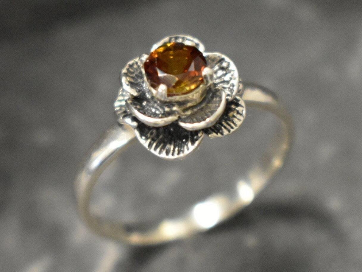 Tourmaline Ring, Natural Tourmaline, October Birthstone, Silver Flower Ring, Vintage Flower Rings, Flower Ring, 925 Silver Ring, Tourmaline