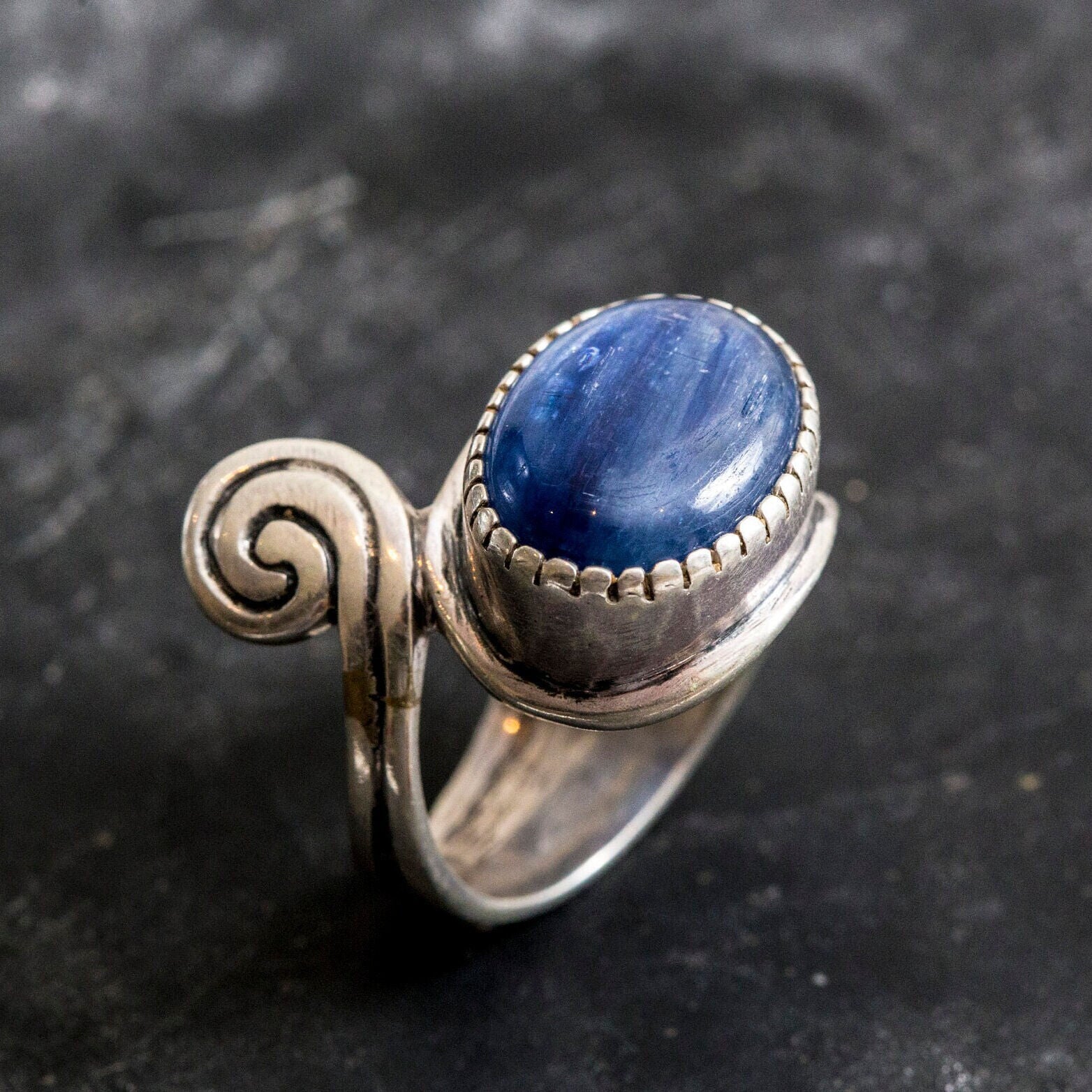 Vintage Kyanite Ring, Natural Kyanite Ring, Blue Kyanite Ring, African Stone, Vintage Blue Rings, Unique Design, Solid Silver Ring, Kyanite
