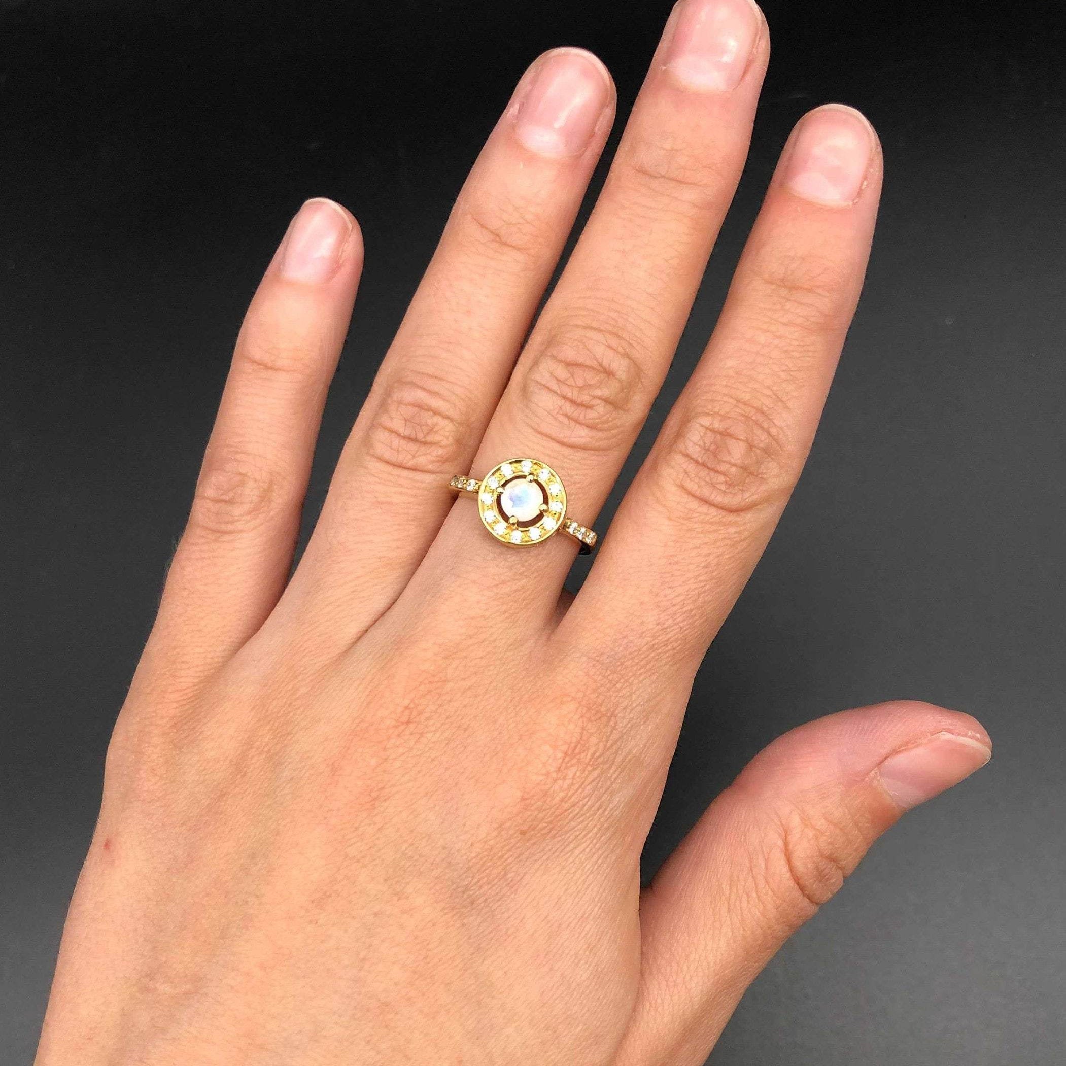 Moonstone Ring, Natural Moonstone, Rainbow Moonstone, Cluster Ring, June Birthstone, June Ring, Vintage Rings, 925 Silver Ring, Rainbow Ring(1)