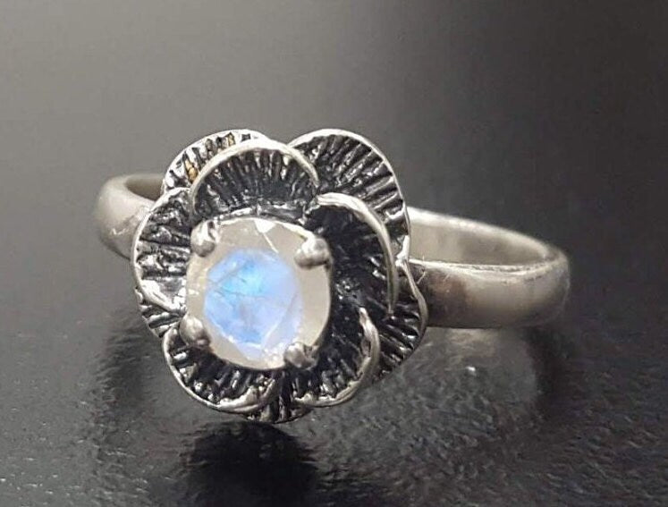 Moonstone Ring, Natural Moonstone, June Birthstone, Vintage Flower Rin