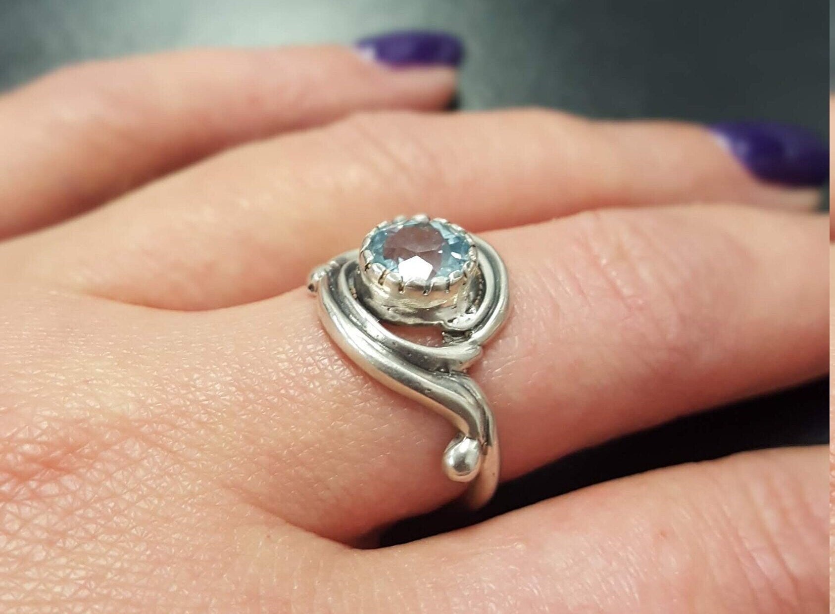 Blue Topaz Ring, Natural Blue Topaz, Topaz Ring, Swirl Ring, December Ring, Blue Vintage Ring, December Birthstone, Solid Silver Ring, Topaz
