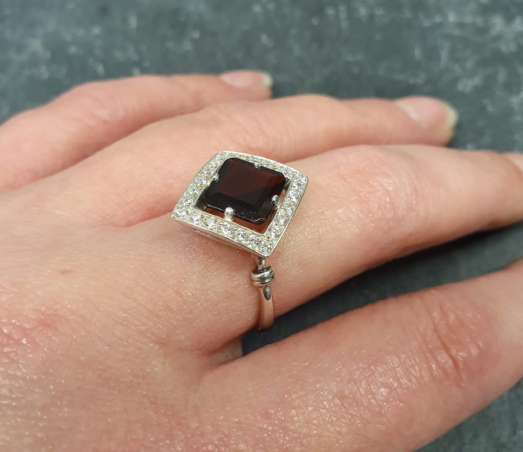 Red Diamond Ring, Garnet Ring, Natural Garnet, January Birthstone, Square Ring, Red Vintage Ring, Red Garnet Ring, Red Ring, 925 Silver Ring