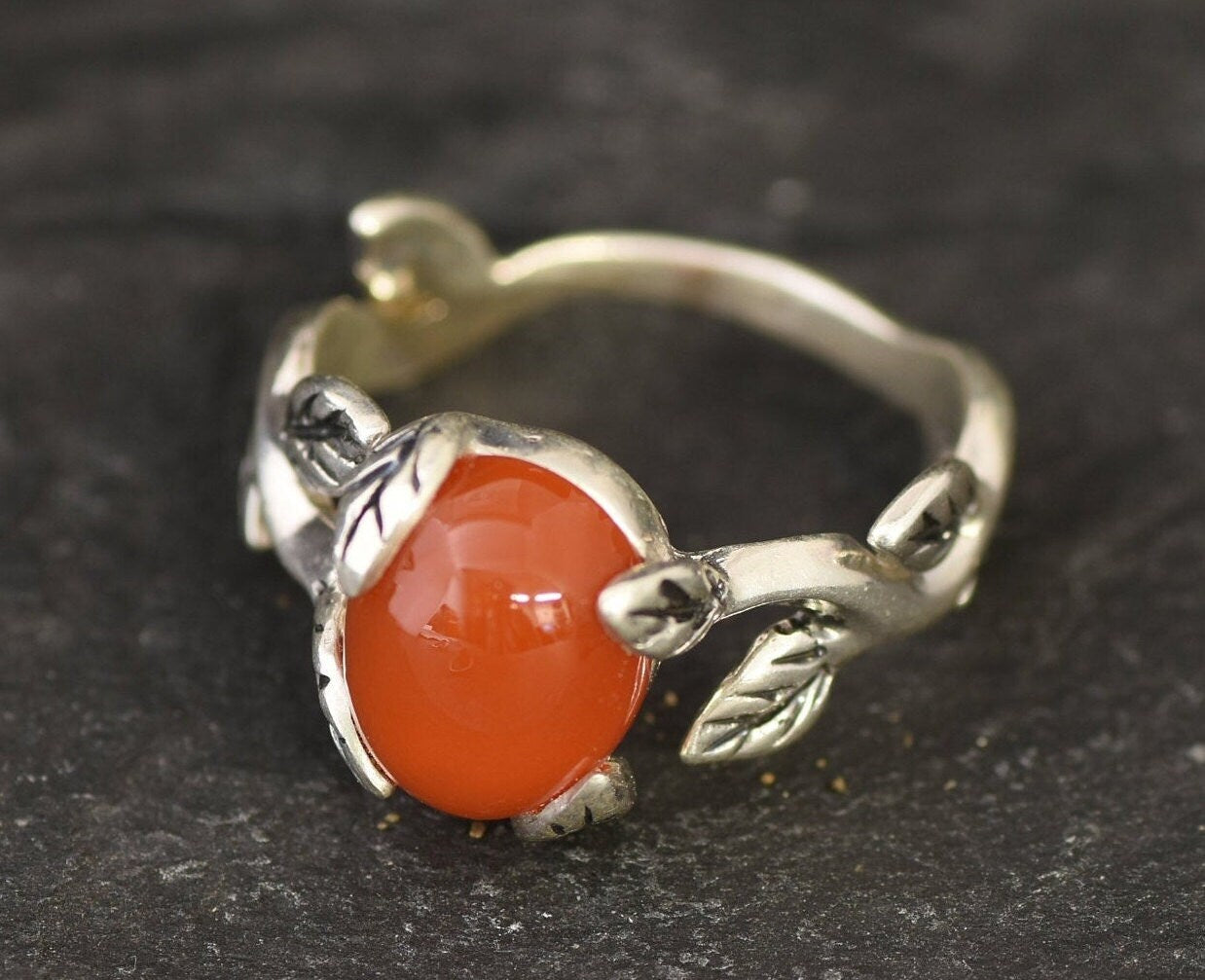 Red Flower Ring, Natural Red Agate, Carnelian Ring, Leaf Ring, Branch Ring, Red Vintage Ring, Floral Ring, Red Oval Ring, Solid Silver Ring