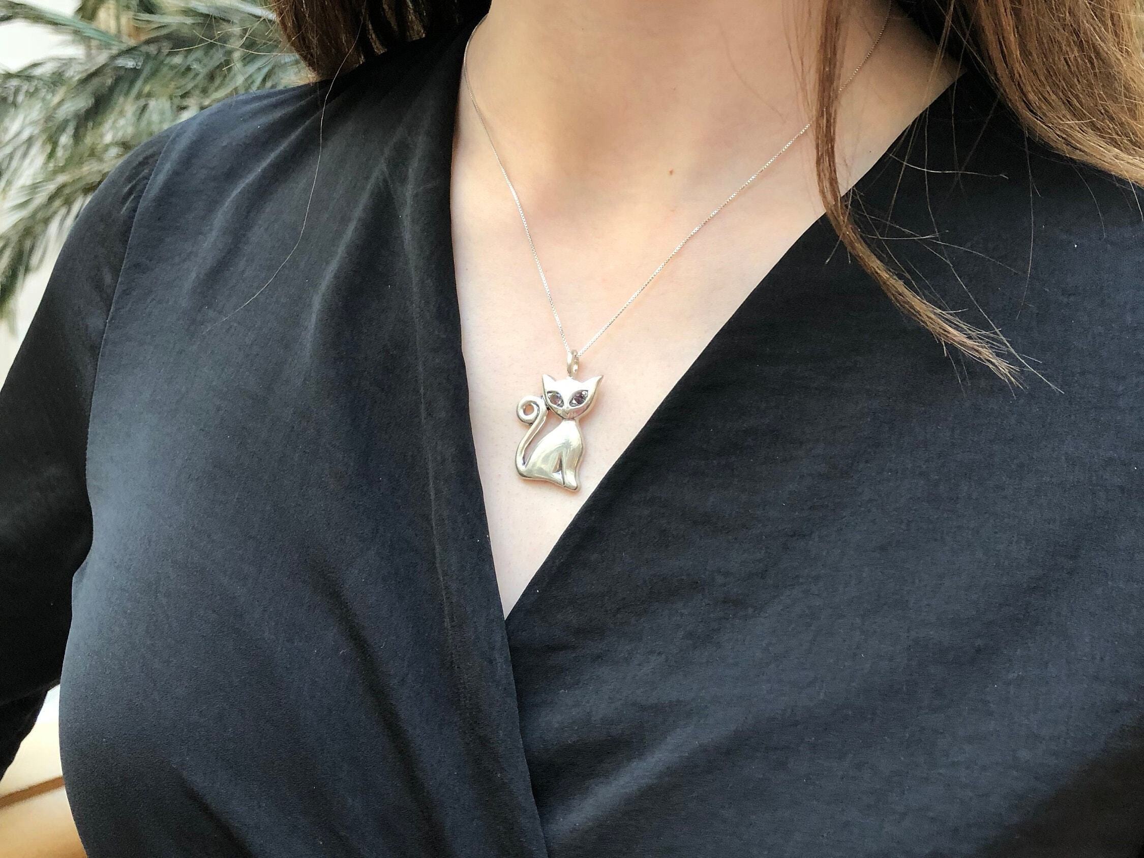 Cat Pendant, Chrome Diopside, Green Pendant, Artistic Pendant, Silver Cat Pendant, Solid Silver Pendant, Silver Cat, Vintage Pendant