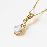Stylish 18k Gold Vermeil Moonstone Pendant with Oval Rainbow Moonstone, a stunning accessory for daily wear and special gifts.