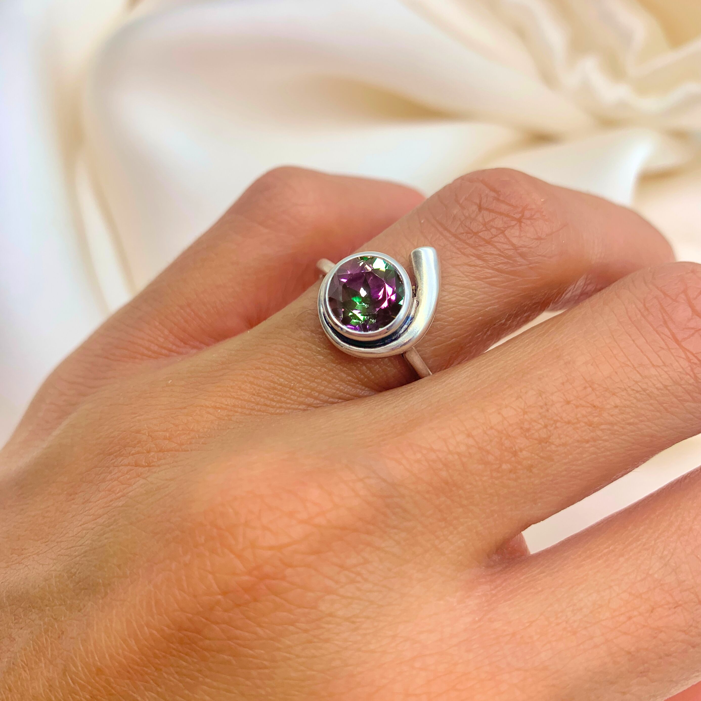Topaz Ring, Mystic Topaz Ring, Natural Mystic Topaz, December Ring, Silver Round Ring, Purple Diamond Ring, Vintage Ring, Solid Silver Ring