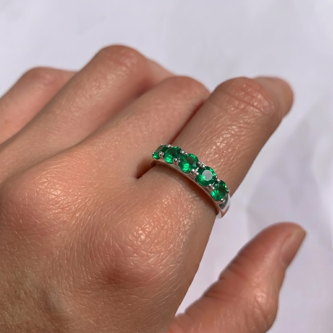 Elegant 925 Sterling Silver ring featuring a vibrant Created Emerald, perfect for May birthdays and special occasions.