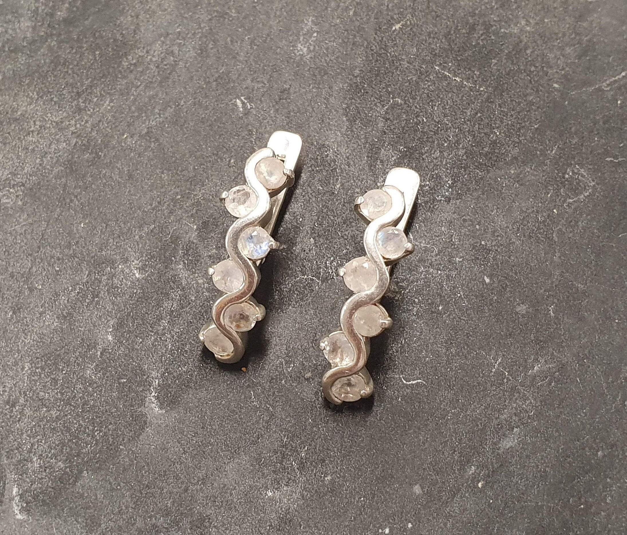 Moonstone Earrings, Rainbow Moonstone, Vintage Earrings, June Birthstone, White Earrings, Romantic Earrings, Solid Silver Earrings