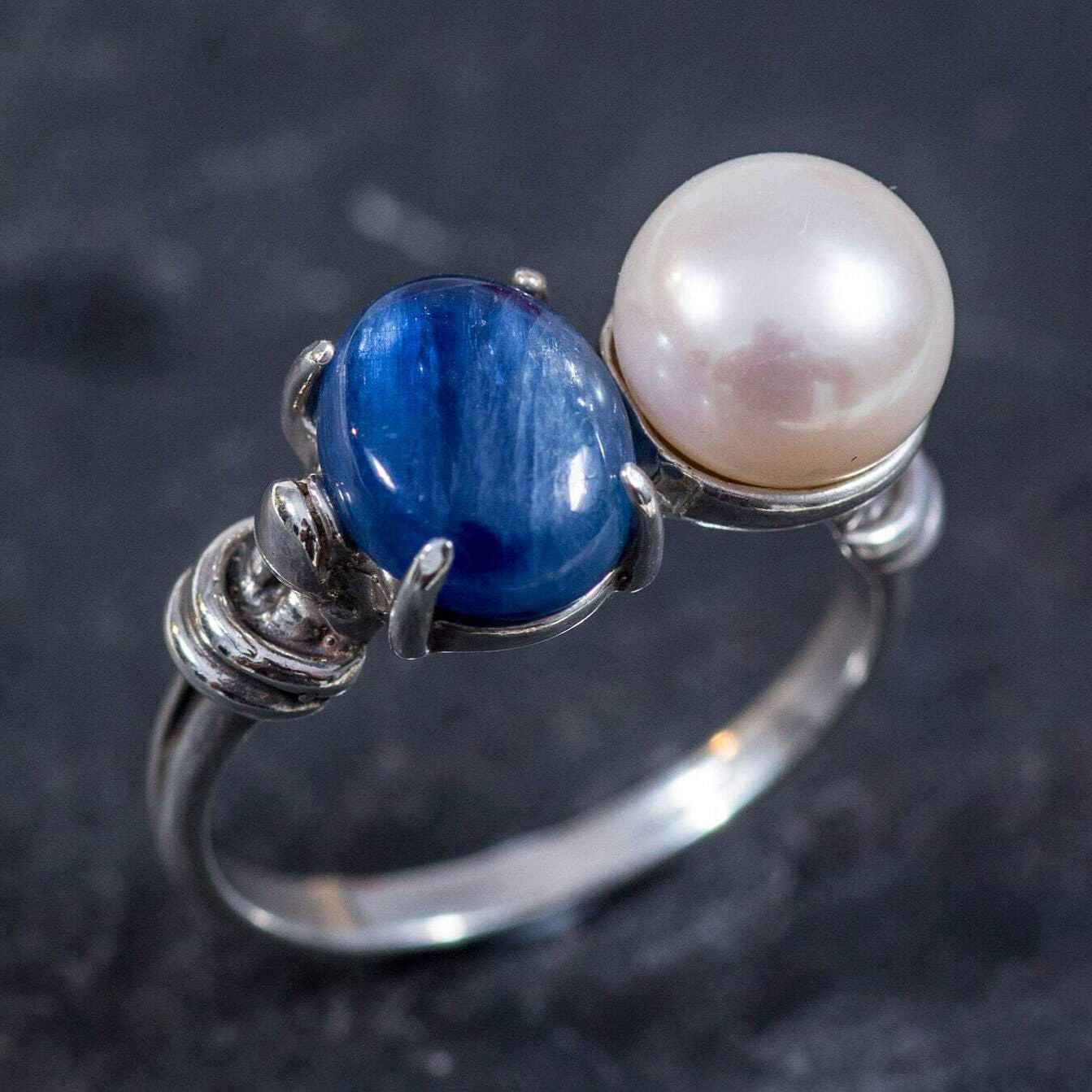 Kyanite Ring, Pearl Ring, Pearl and Kyanite, Blue Kyanite Ring, Blue Kyanite, White Pearl Ring, Vintage Pearl Ring, Vintage Rings, Kyanite