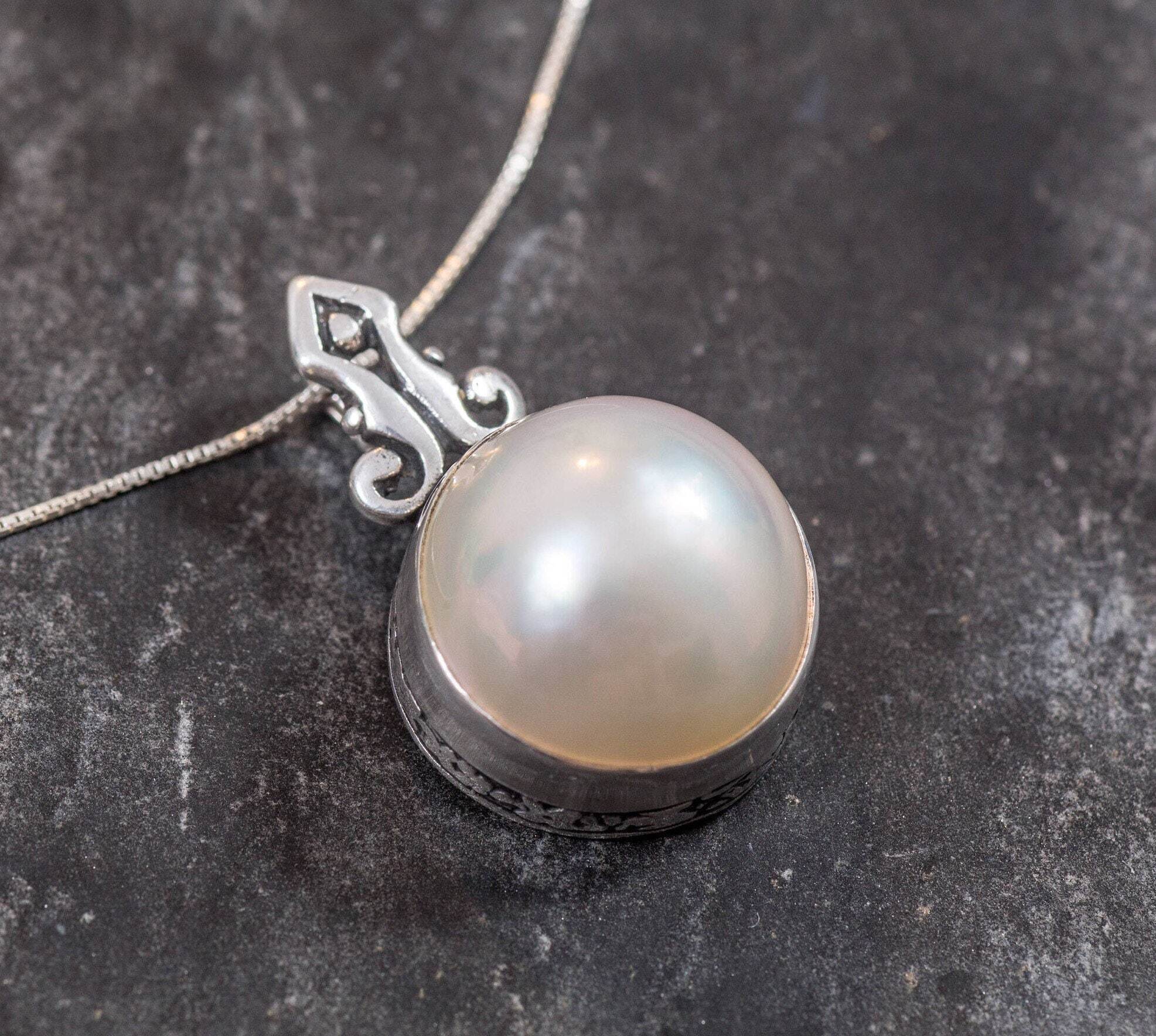 Mabe Pearl Pendant, Rainbow Mabe Pendant, Natural Pearl, Pearl Pendant, Large Pearl Pendant, Vintage Pendant, June Birthstone, Mabe Pearl