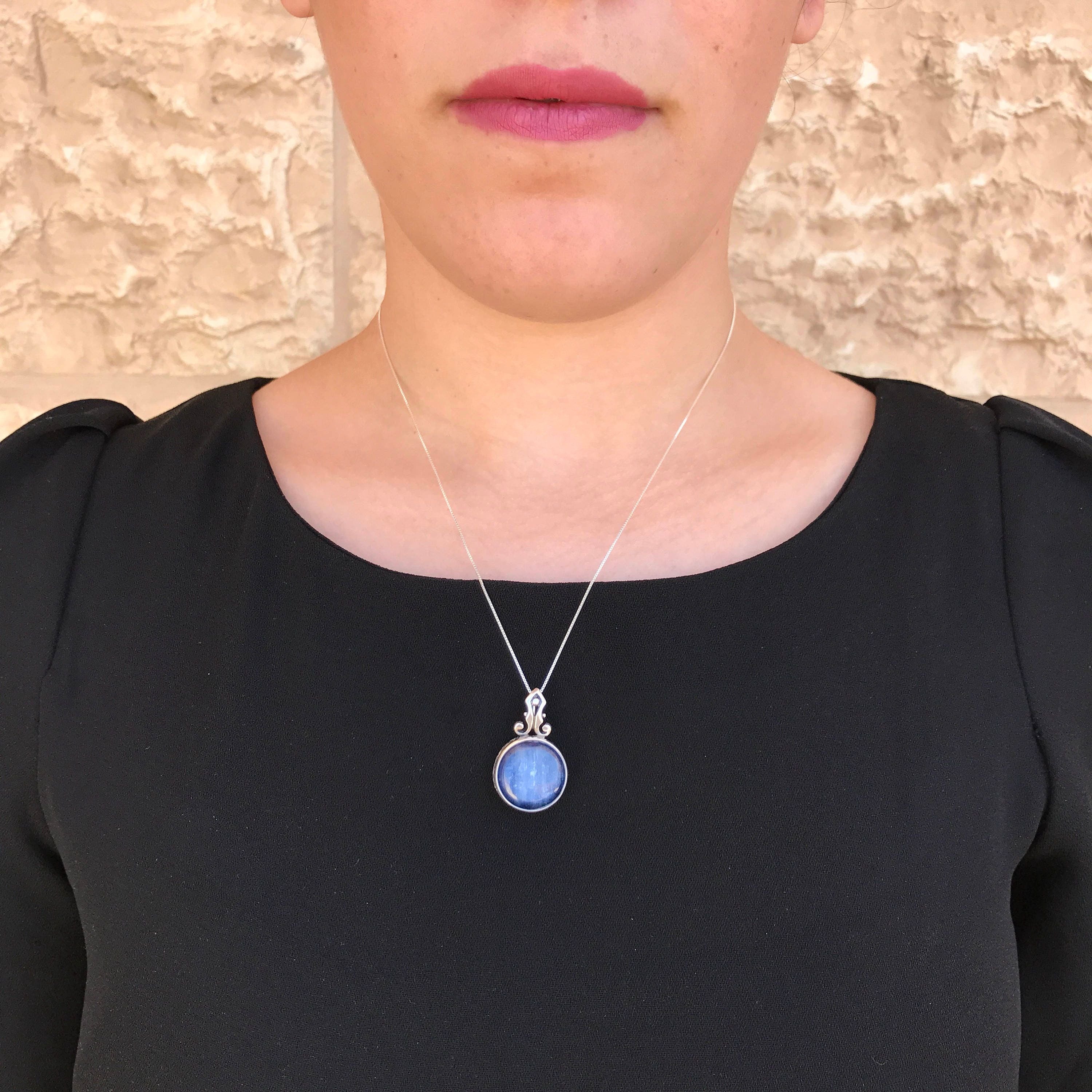 Kyanite Pendant, Blue Kyanite, Natural Kyanite, Blue Kyanite Pendant, Large Stone Pendant, Vintage Pendant, Vintage Silver Pendant, Kyanite