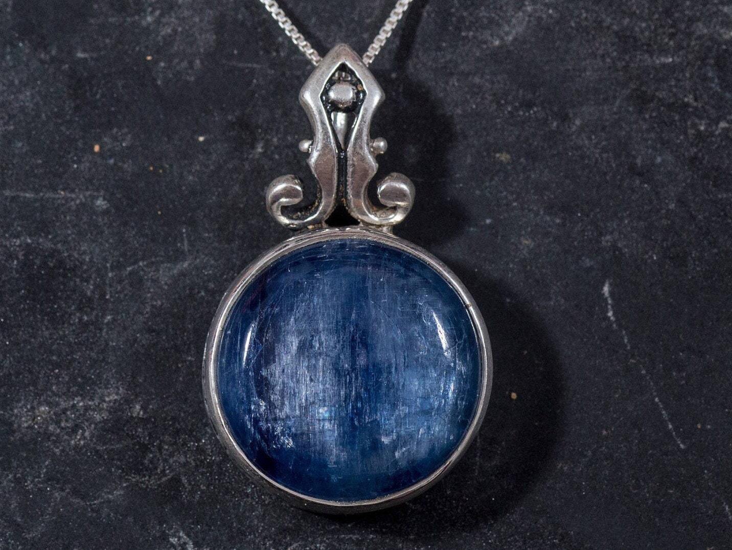 Kyanite Pendant, Blue Kyanite, Natural Kyanite, Blue Kyanite Pendant, Large Stone Pendant, Vintage Pendant, Vintage Silver Pendant, Kyanite