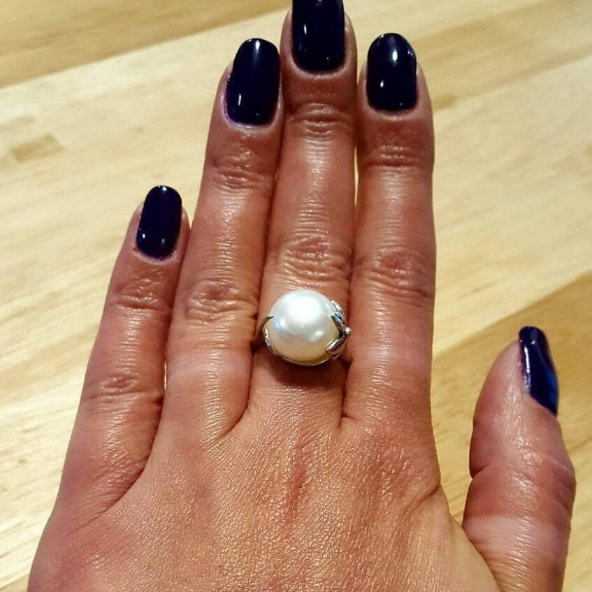 Flower Pearl Ring, White Pearl Ring, Vintage Ring, Natural Pearl, June Birthstone, Flower Ring, June Ring, Bridal Pearl Ring, White Pearl (619262223)