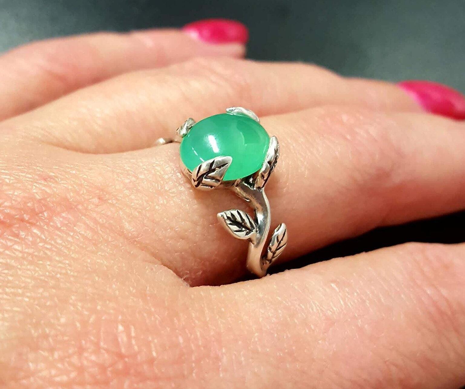 Green Flower Ring, Chrysoprase Ring, Natural Chrysoprase, May Ring, Silver Leaf Ring, May Birthstone, Green Leaf Ring, Green Vintage Ring