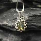 Labradorite Pendant, Natural Labradorite, Green Vintage Pendant, Dainty Pendant, Labradorite Charm, Labradorite Necklace, 925 Silver Pendant