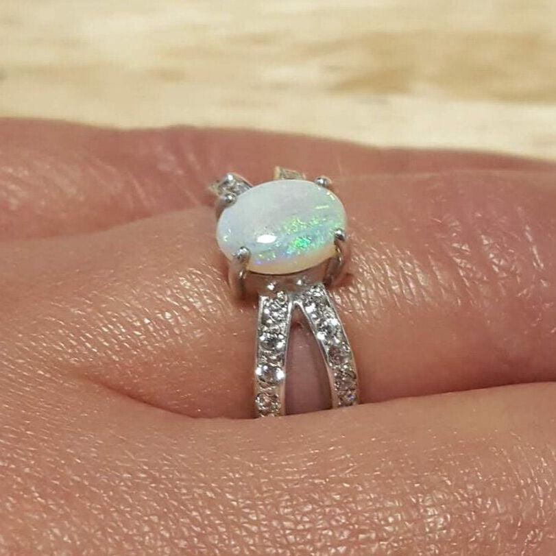 Stylish 925 Sterling Silver Opal Ring featuring a beautiful White Opal, perfect for daily wear and October birthday gifts.