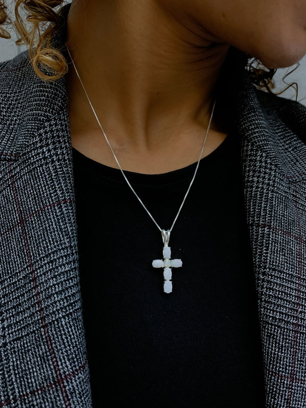 UNKNOWN】CROSS NECKLACE-