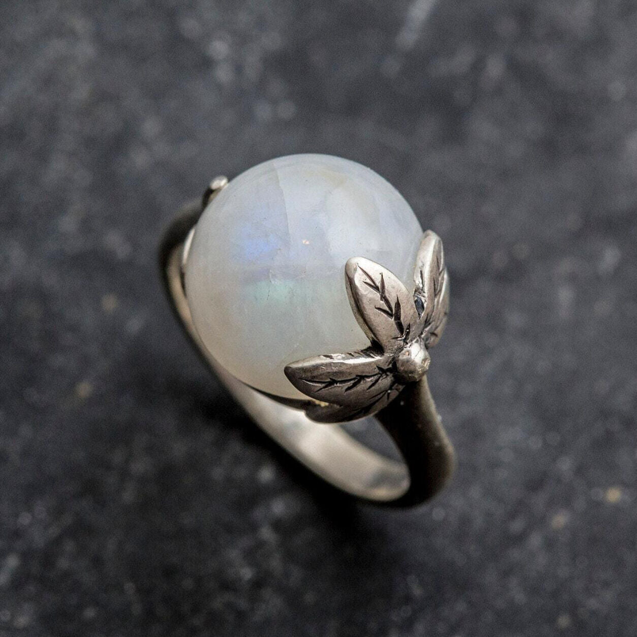 Leaf Ring, Moonstone Ring, June Birthstone Ring, Rainbow Moonstone, Flower Ring, Vintage Rings, Natural Moonstone, Solid Silver Ring, Grass