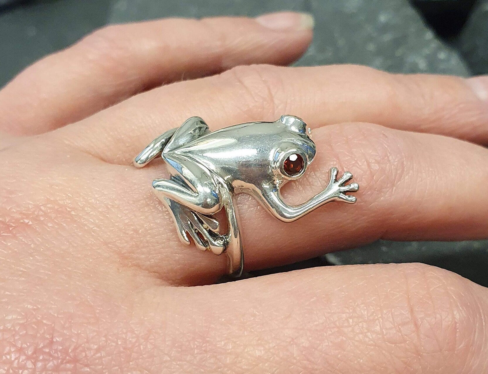 Frog Ring, Garnet Ring, Natural Garnet, Animal Ring, Artistic Ring, January Birthstone, Unique Ring, January Ring, Solid Silver Ring, Garnet