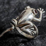 Frog Ring, Garnet Ring, Natural Garnet, Animal Ring, Artistic Ring, January Birthstone, Unique Ring, January Ring, Solid Silver Ring, Garnet