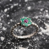 Emerald Flower Ring - Daisy Silver Ring - Dainty Emerald Ring